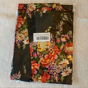 Children’s size 8 floral robe.